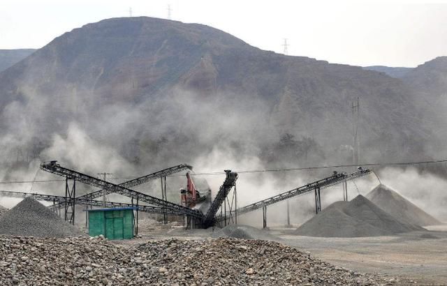 環(huán)保督查這么嚴，砂石廠粉塵彌漫怎么辦?超實用的除塵措施來了!